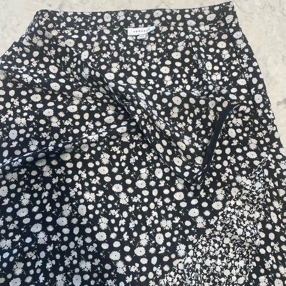 Topshop Black And White Floral Print Wrap Midi Skirt size 10 - Picture 5 of 5